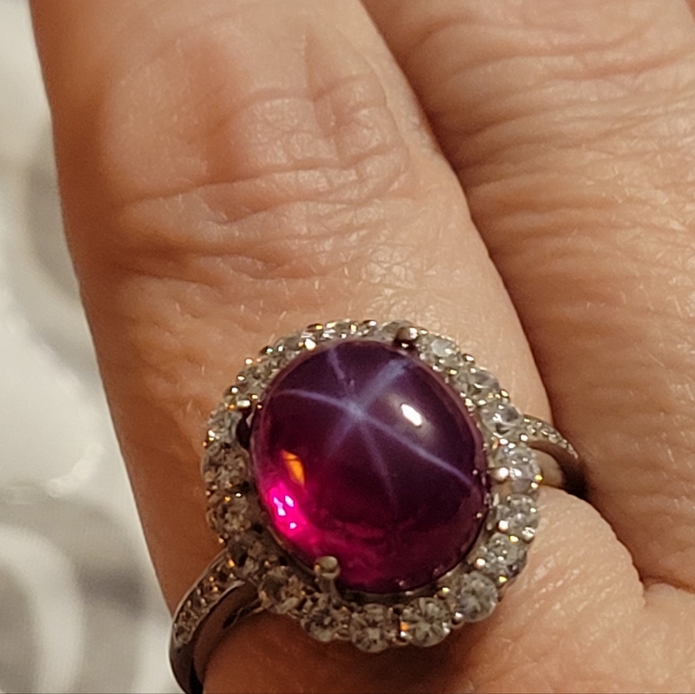 Stamped! 925 sterling silver, 10x12  natural oval red star ruby ring. Size 7.5